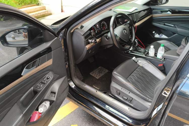 Used Volkswagen Passat New Energy 2019 430 PHEV Hybrid Luxury Edition Driver Seat