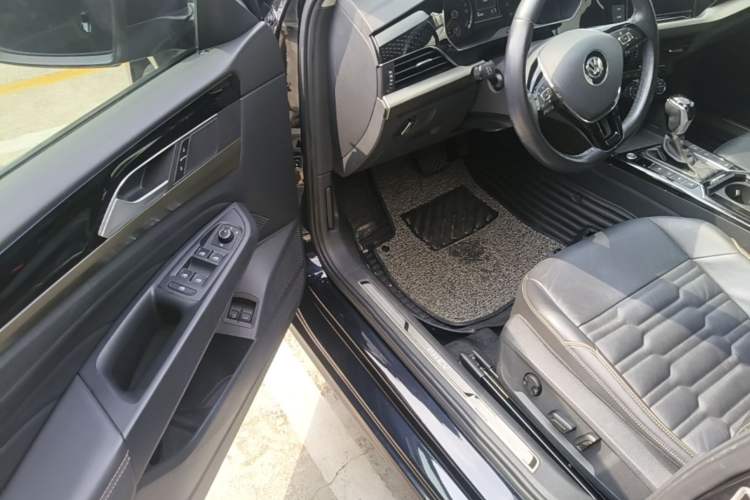 Used Volkswagen Passat New Energy 2019 430 PHEV Hybrid Elite Edition Driver Seat