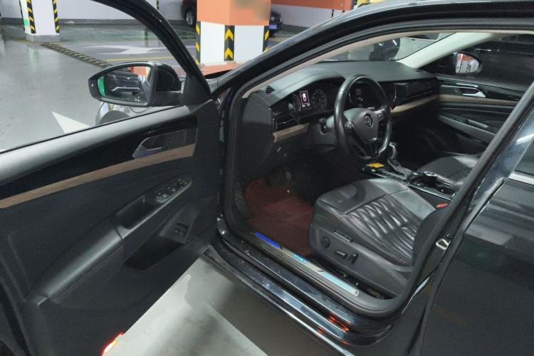 Used Volkswagen Passat New Energy 2019 430 PHEV Hybrid Luxury Edition Driver Seat