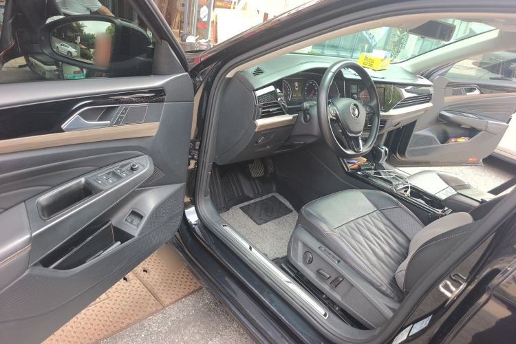 Used Volkswagen Passat New Energy 2019 430 PHEV Hybrid Luxury Edition Driver Seat