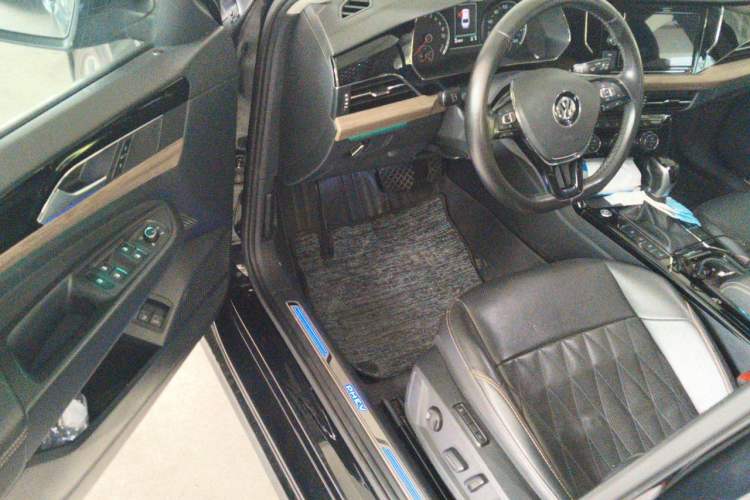 Used Volkswagen Passat New Energy 2019 430 PHEV Hybrid Luxury Edition Driver Seat