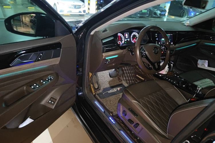 Used Volkswagen Passat New Energy 2019 430 PHEV Hybrid Luxury Edition Driver Seat