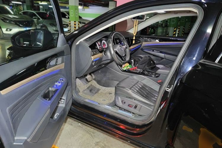 Used Volkswagen Passat New Energy 2019 430 PHEV Hybrid Luxury Edition Driver Seat