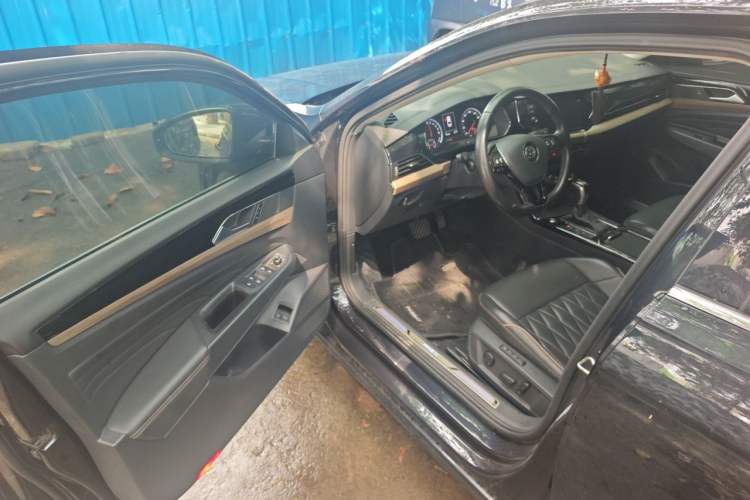 Used Volkswagen Passat New Energy 2019 430 PHEV Hybrid Luxury Edition Driver Seat