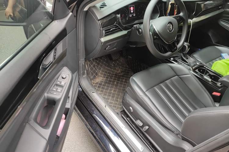 Used Volkswagen Passat New Energy 2019 430 PHEV Hybrid Elite Edition Driver Seat