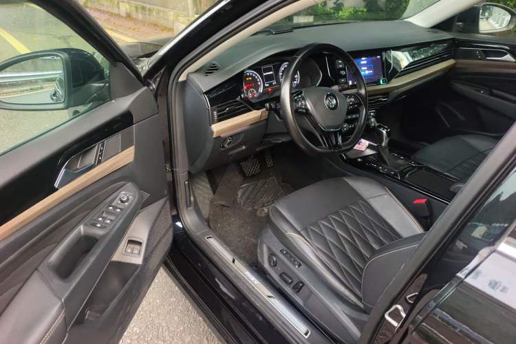 Used Volkswagen Passat New Energy 2019 430 PHEV Hybrid Luxury Edition Driver Seat