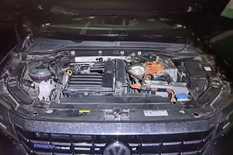 Used Volkswagen Passat New Energy 2019 430 PHEV Hybrid Luxury Edition Engine Bay