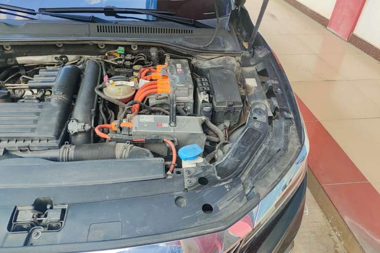 Used Volkswagen Passat New Energy 2019 430 PHEV Hybrid Luxury Edition Engine Bay Left