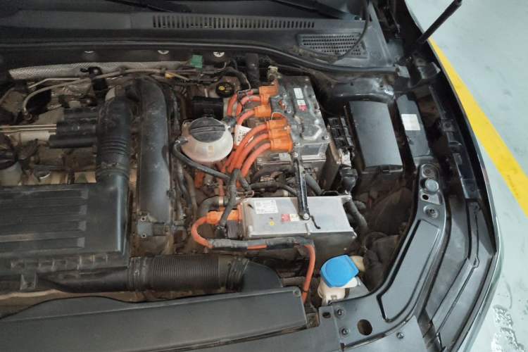 Used Volkswagen Passat New Energy 2019 430 PHEV Hybrid Luxury Edition Engine Bay Left