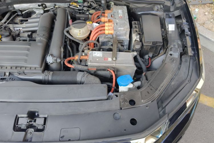 Used Volkswagen Passat New Energy 2019 430 PHEV Hybrid Luxury Edition Engine Bay Left