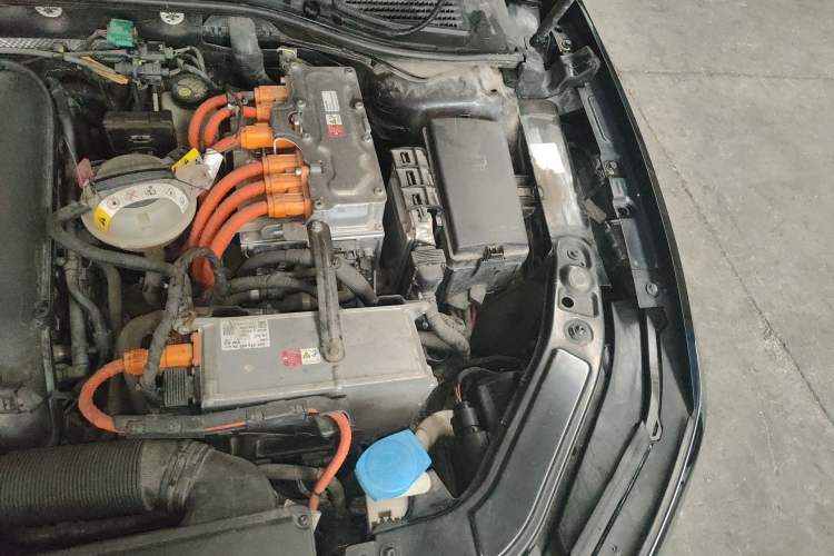 Used Volkswagen Passat New Energy 2019 430 PHEV Hybrid Luxury Edition Engine Bay Left