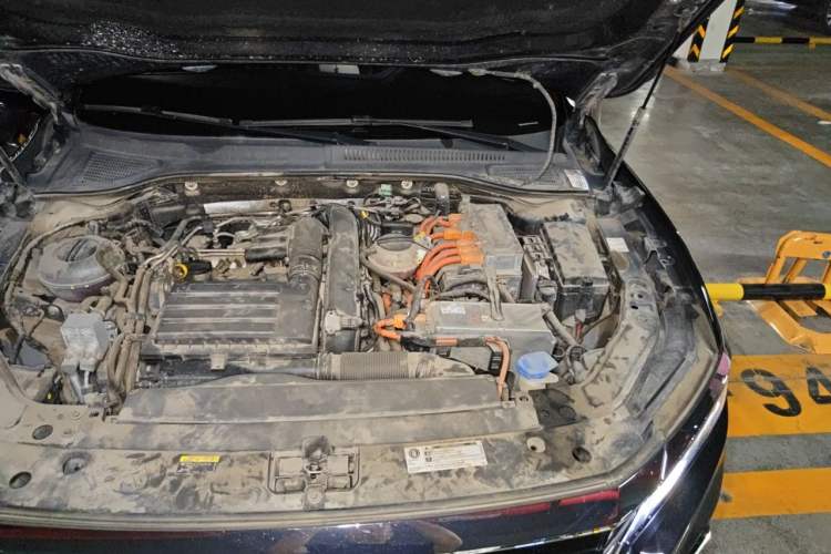 Used Volkswagen Passat New Energy 2019 430 PHEV Hybrid Luxury Edition Engine Bay Left