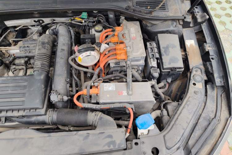 Used Volkswagen Passat New Energy 2019 430 PHEV Hybrid Luxury Edition Engine Bay Left