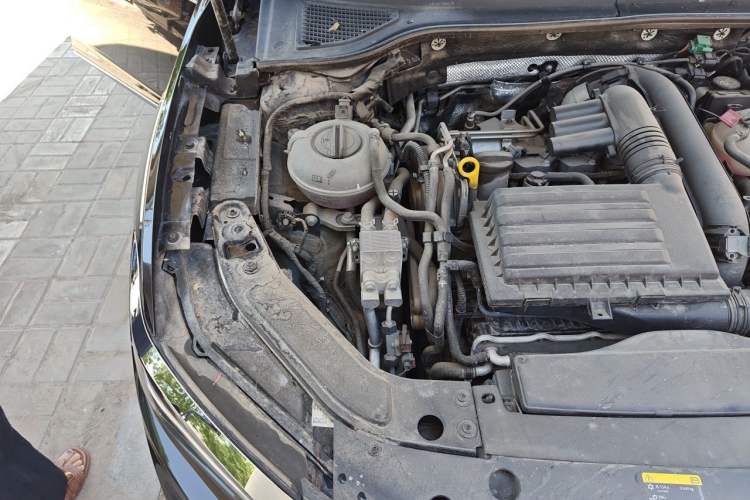 Used Volkswagen Passat New Energy 2019 430 PHEV Hybrid Elite Edition Engine Bay Right