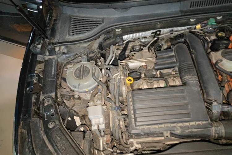Used Volkswagen Passat New Energy 2019 430 PHEV Hybrid Luxury Edition Engine Bay Right