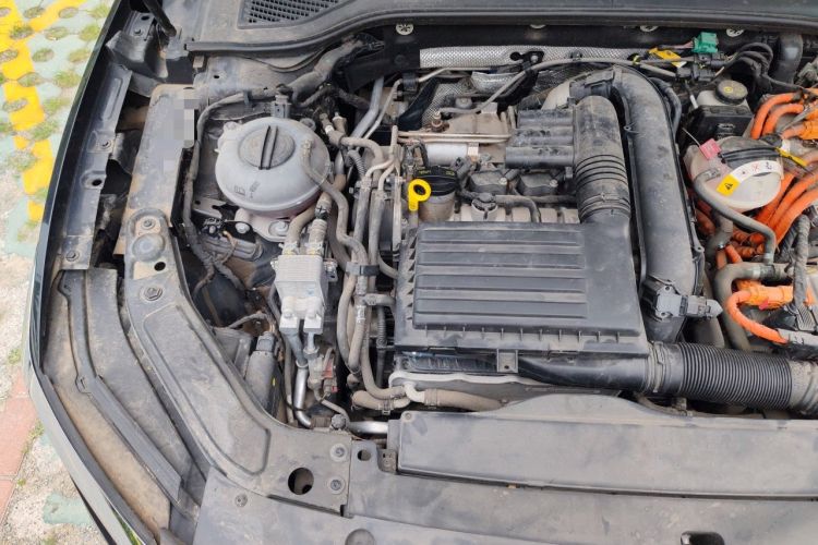 Used Volkswagen Passat New Energy 2019 430 PHEV Hybrid Luxury Edition Engine Bay Right