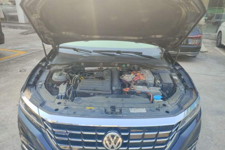 Used Volkswagen Passat New Energy 2019 430 PHEV Hybrid Luxury Edition Engine Bay