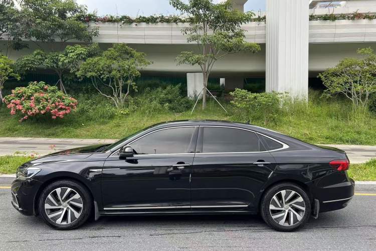 Used Volkswagen Passat New Energy 2019 430 PHEV Hybrid Luxury Edition Exterior 3