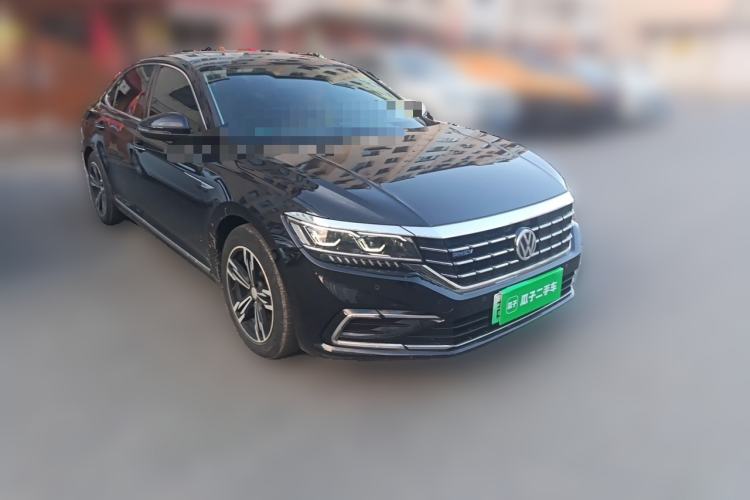 Used Volkswagen Passat New Energy 2019 430 PHEV Hybrid Luxury Edition Front Right 45 Deg