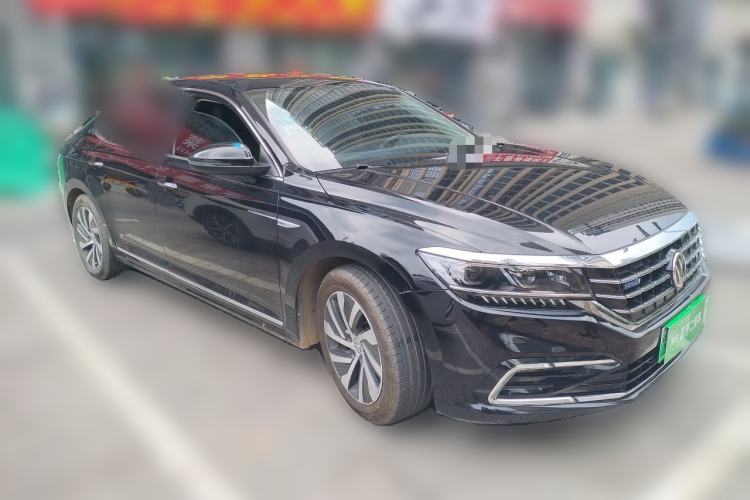 Used Volkswagen Passat New Energy 2019 430 PHEV Hybrid Luxury Edition Front Right 45 Deg