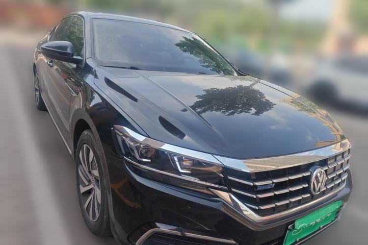 Used Volkswagen Passat New Energy 2019 430 PHEV Hybrid Elite Edition Front Right 45 Deg