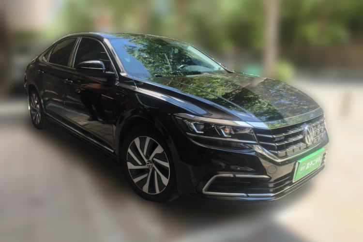Used Volkswagen Passat New Energy 2019 430 PHEV Hybrid Elite Edition Front Right 45 Deg
