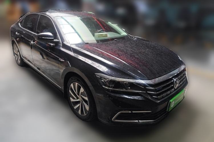 Used Volkswagen Passat New Energy 2019 430 PHEV Hybrid Elite Edition Front Right 45 Deg