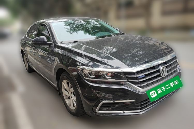 Used Volkswagen Passat New Energy 2019 430 PHEV Hybrid Elite Edition Front Right 45 Deg