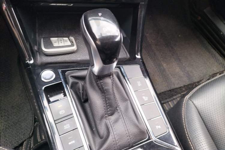 Used Volkswagen Passat New Energy 2019 430 PHEV Hybrid Luxury Edition Gear Lever