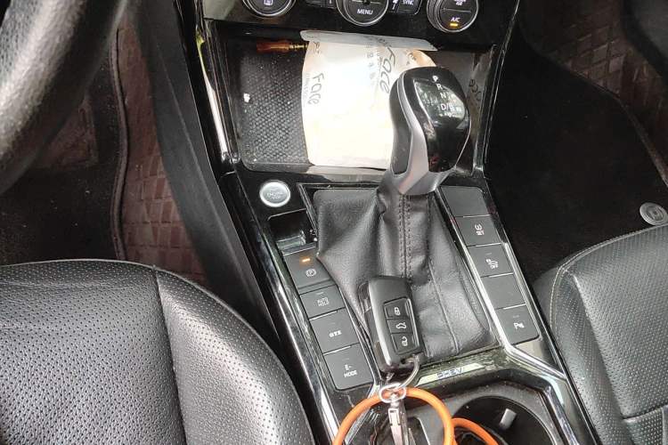 Used Volkswagen Passat New Energy 2019 430 PHEV Hybrid Luxury Edition Gear Lever