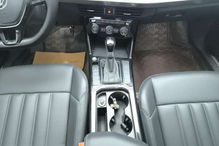 Used Volkswagen Passat New Energy 2019 430 PHEV Hybrid Elite Edition Gear Lever