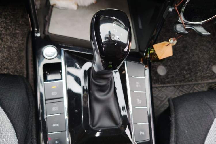 Used Volkswagen Passat New Energy 2019 430 PHEV Hybrid Elite Edition Gear Lever