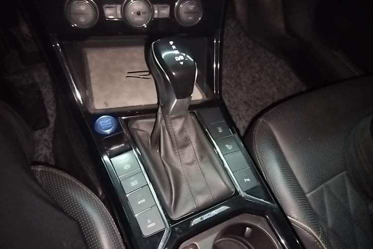 Used Volkswagen Passat New Energy 2019 430 PHEV Hybrid Luxury Edition Gear Lever