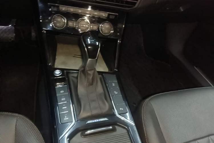 Used Volkswagen Passat New Energy 2019 430 PHEV Hybrid Luxury Edition Gear Lever