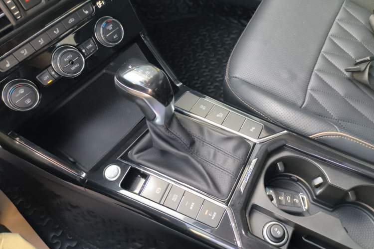 Used Volkswagen Passat New Energy 2019 430 PHEV Hybrid Luxury Edition Gear Lever