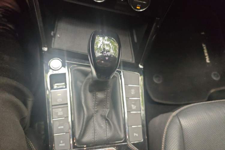 Used Volkswagen Passat New Energy 2019 430 PHEV Hybrid Luxury Edition Gear Lever