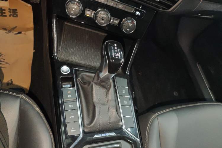 Used Volkswagen Passat New Energy 2019 430 PHEV Hybrid Elite Edition Gear Lever