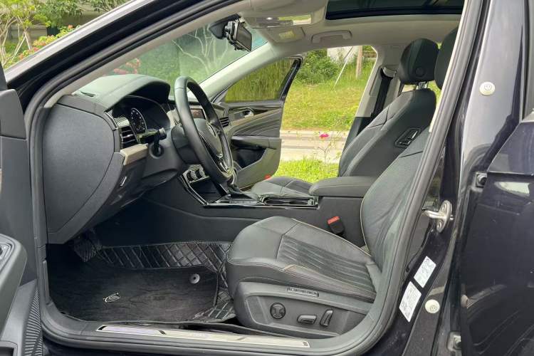 Used Volkswagen Passat New Energy 2019 430 PHEV Hybrid Luxury Edition Interior 1