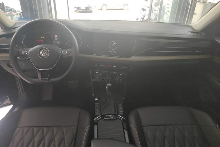 Used Volkswagen Passat New Energy 2019 430 PHEV Hybrid Luxury Edition Interior 3