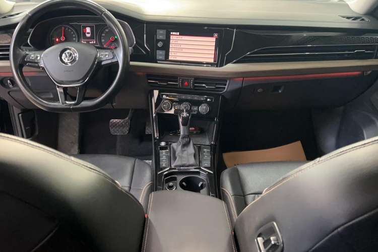 Used Volkswagen Passat New Energy 2019 430 PHEV Hybrid Luxury Edition Interior 3
