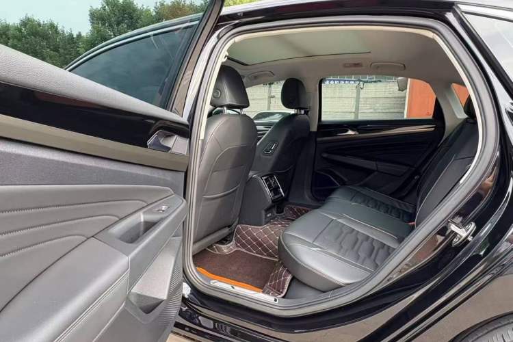 Used Volkswagen Passat New Energy 2019 430 PHEV Hybrid Elite Edition Interior 3
