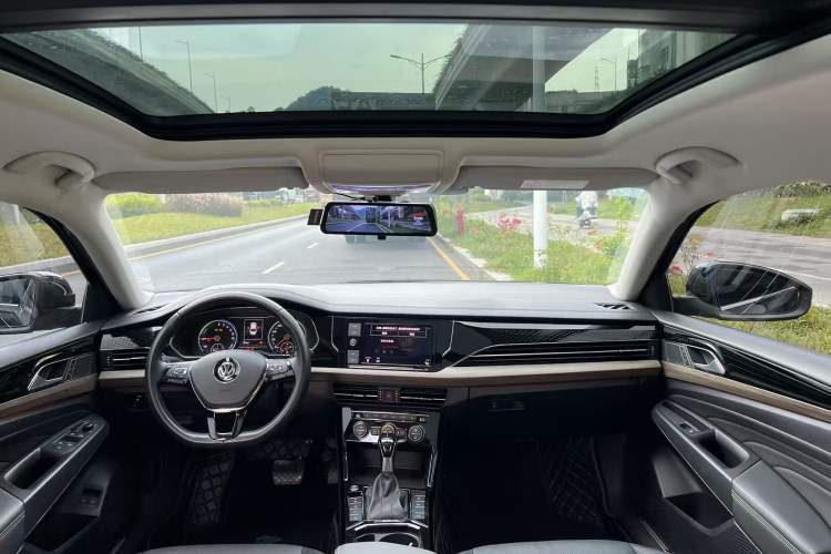 Used Volkswagen Passat New Energy 2019 430 PHEV Hybrid Luxury Edition Interior 6