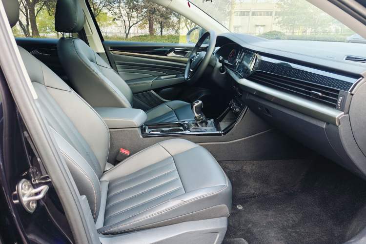 Used Volkswagen Passat New Energy 2019 430 PHEV Hybrid Elite Edition Interior 6