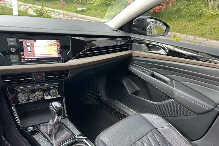 Used Volkswagen Passat New Energy 2019 430 PHEV Hybrid Luxury Edition Interior 7