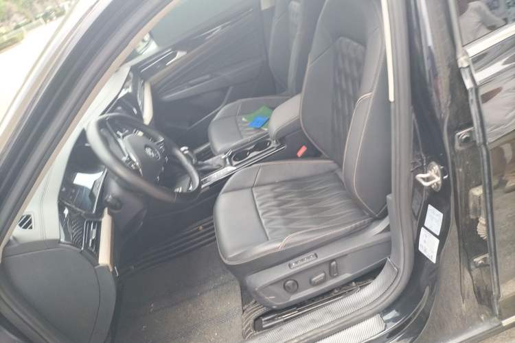 Used Volkswagen Passat New Energy 2019 430 PHEV Hybrid Luxury Edition Left Front Seat