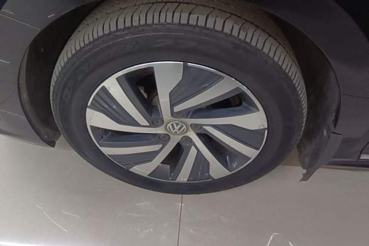 Used Volkswagen Passat New Energy 2019 430 PHEV Hybrid Luxury Edition Left Front Wheel Hub