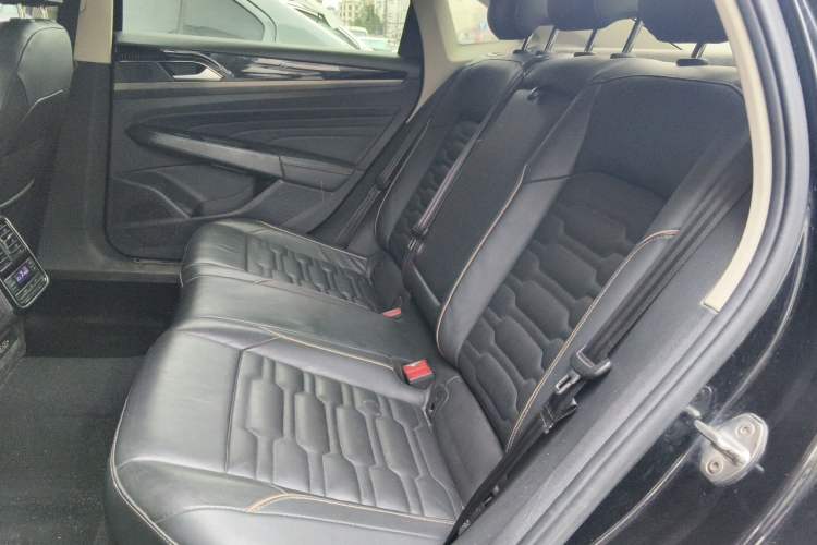 Used Volkswagen Passat New Energy 2019 430 PHEV Hybrid Elite Edition Left Rear Seat