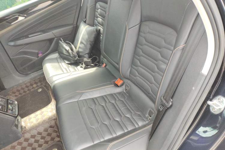 Used Volkswagen Passat New Energy 2019 430 PHEV Hybrid Elite Edition Left Rear Seat