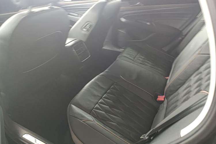 Used Volkswagen Passat New Energy 2019 430 PHEV Hybrid Luxury Edition Left Rear Seat