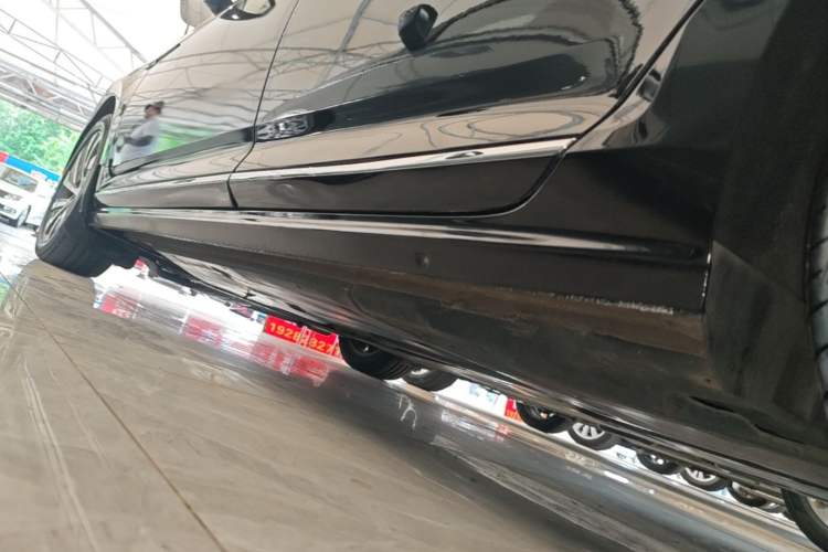 Used Volkswagen Passat New Energy 2019 430 PHEV Hybrid Luxury Edition Left Side Sill